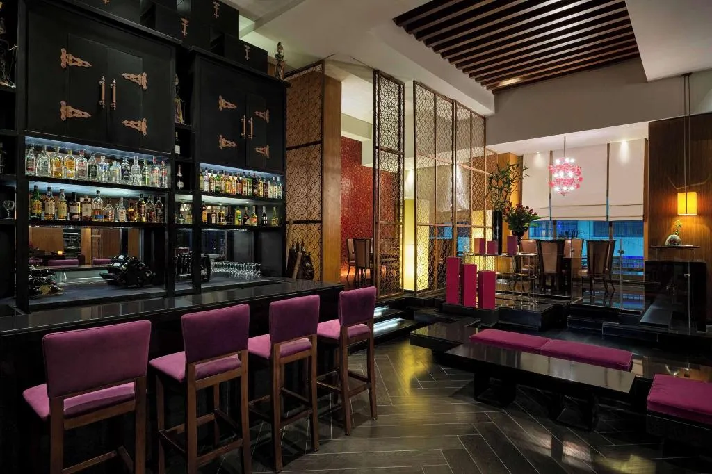 Bar, Sofitel Cairo Downtown Nile, Cairo