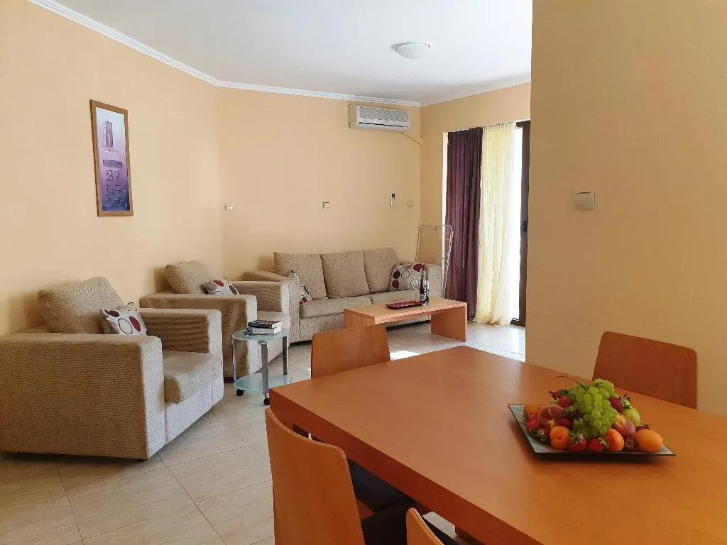 APARTMENT TWO BEDROOMS Room, Diamond Apartcomplex, Bourgas
