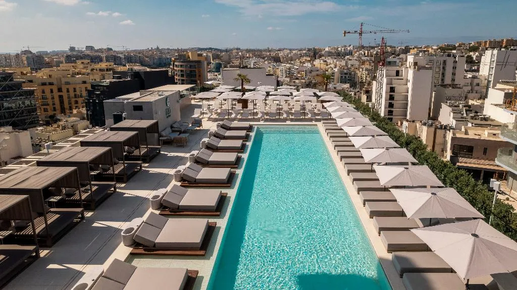 Pool, The Londoner Hotel St. Julians, Malta