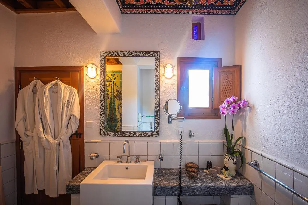 SUITE WITH DOUBLE BED Room, Melenos Art Boutique Hotel, Rhodes