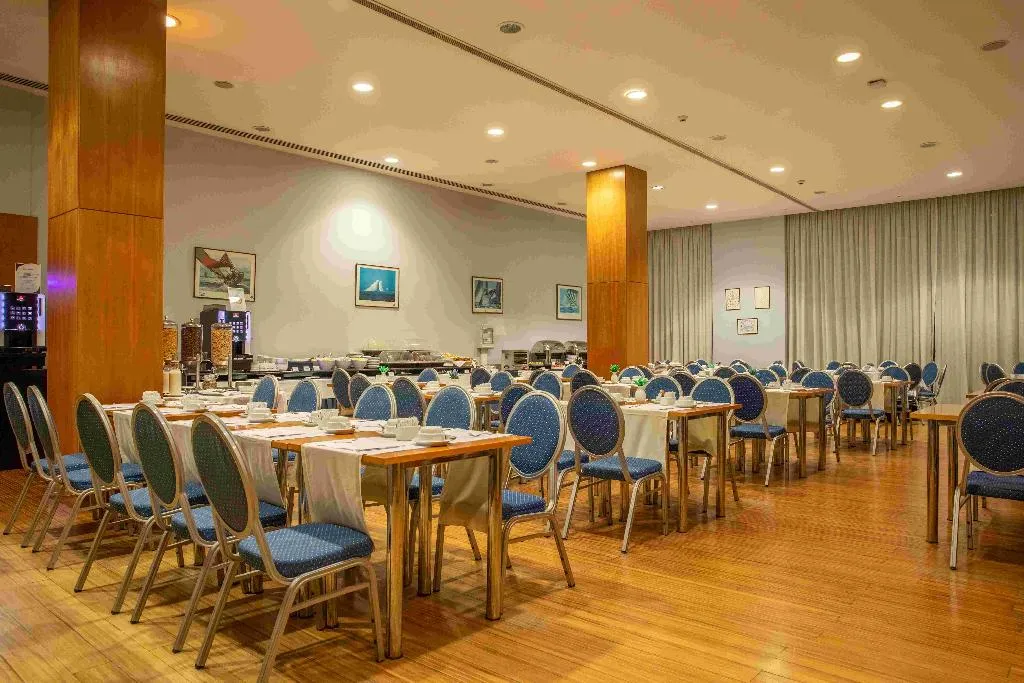 Restaurant, VIP Executive Santa Iria Hotel, Lisbon