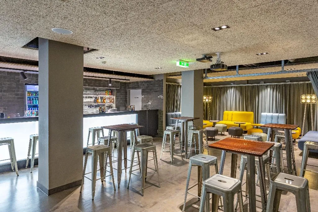Bar, a&o Wien Hauptbahnhof, Vienna