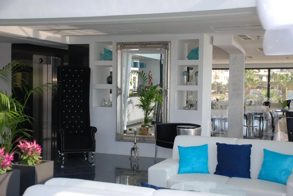 Lobby, Water's Edge, Malta
