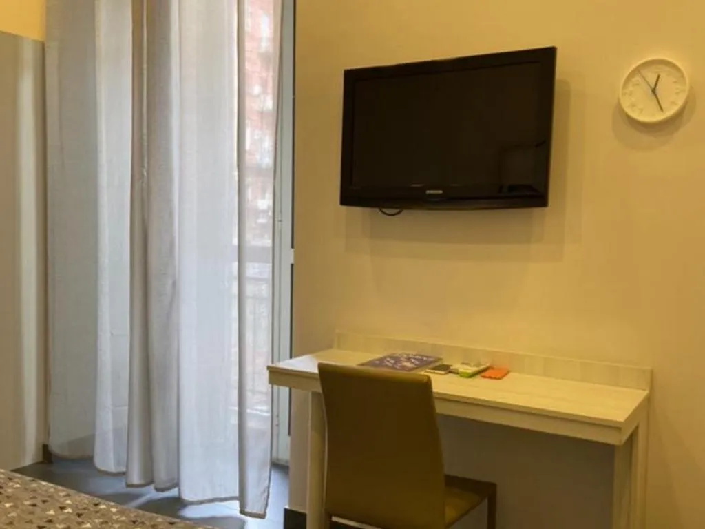 SINGLE STANDARD Room, Poerio, Naples