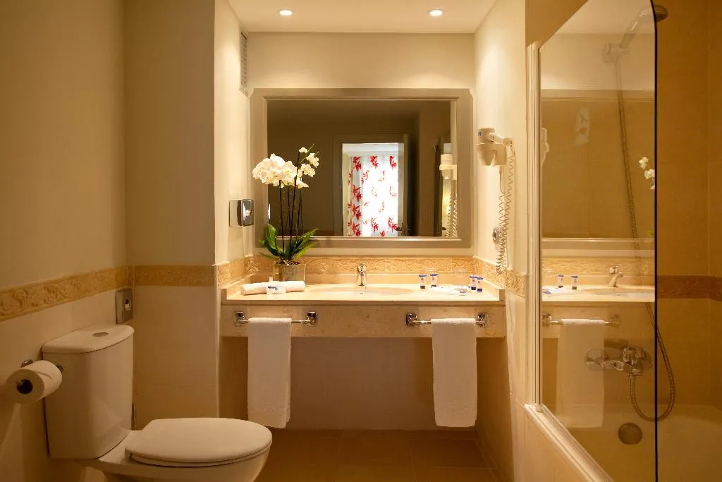 APARTMENT CAPACITY 4 TWO BEDROOMS Room, Ona Marinas de Nerja, Costa Del Sol
