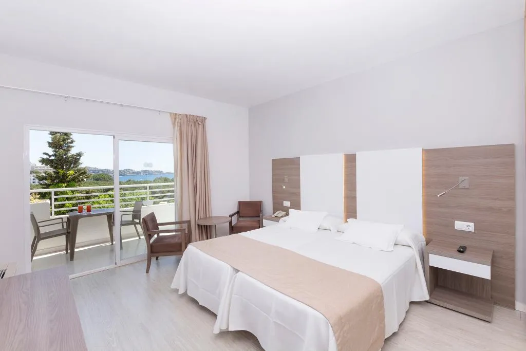 TRIPLE STANDARD Room, MAR HOTELS PAGUERA and SPA APARTMENTS, Majorca