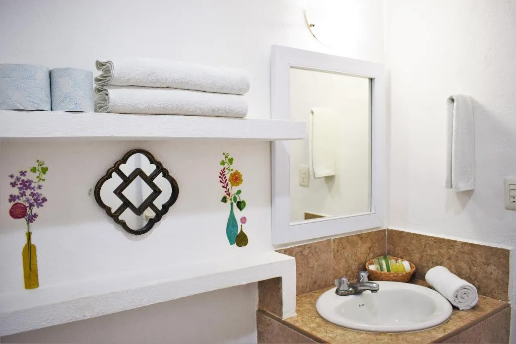 SUITE OCEAN FRONT Room, Arrecifes Suites, Cancun Area