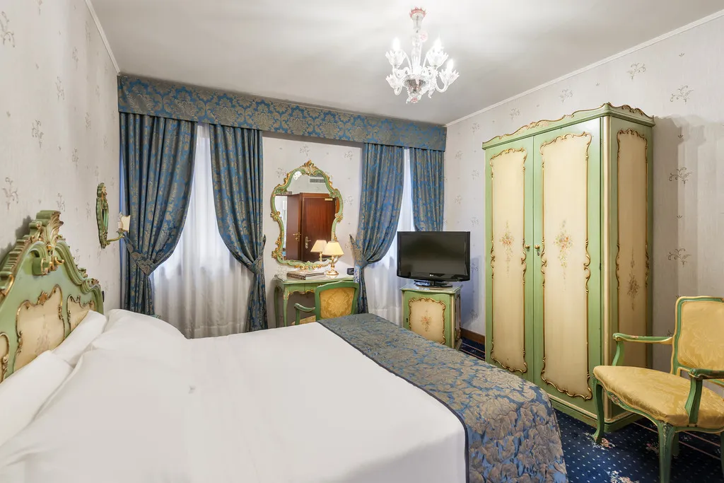 DOUBLE CLASSIC Room, Hotel Montecarlo, Venice