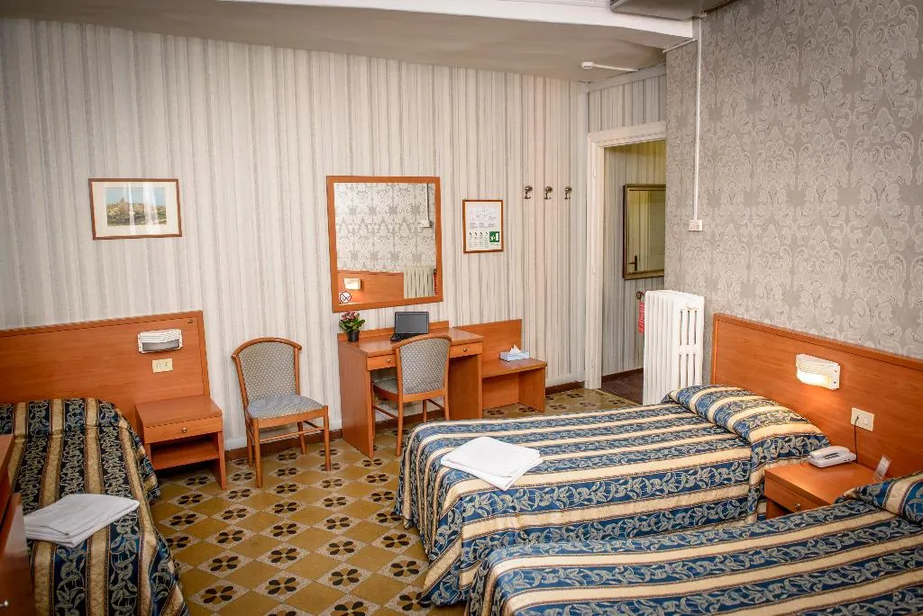 QUADRUPLE STANDARD Room, Emmaus, Rome