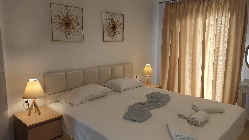 STUDIO STANDARD Room, Aronis Apartments, Corfu