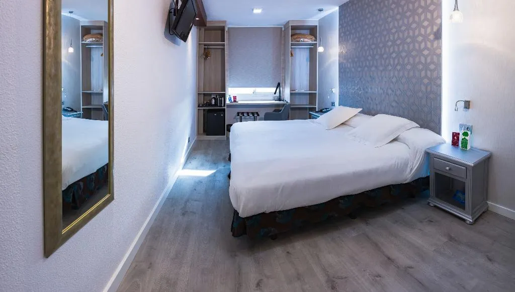 DOUBLE STANDARD Room, Bellavista Sevilla, Seville