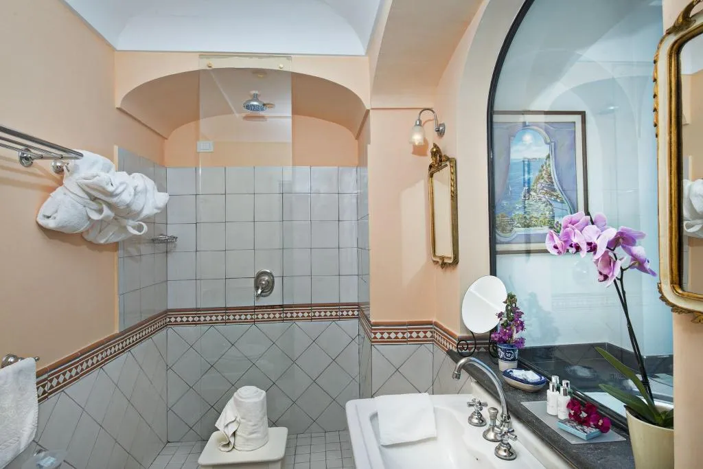 TWIN DELUXE SEA VIEW WITH BALCONY Room, Punta Regina, Naples