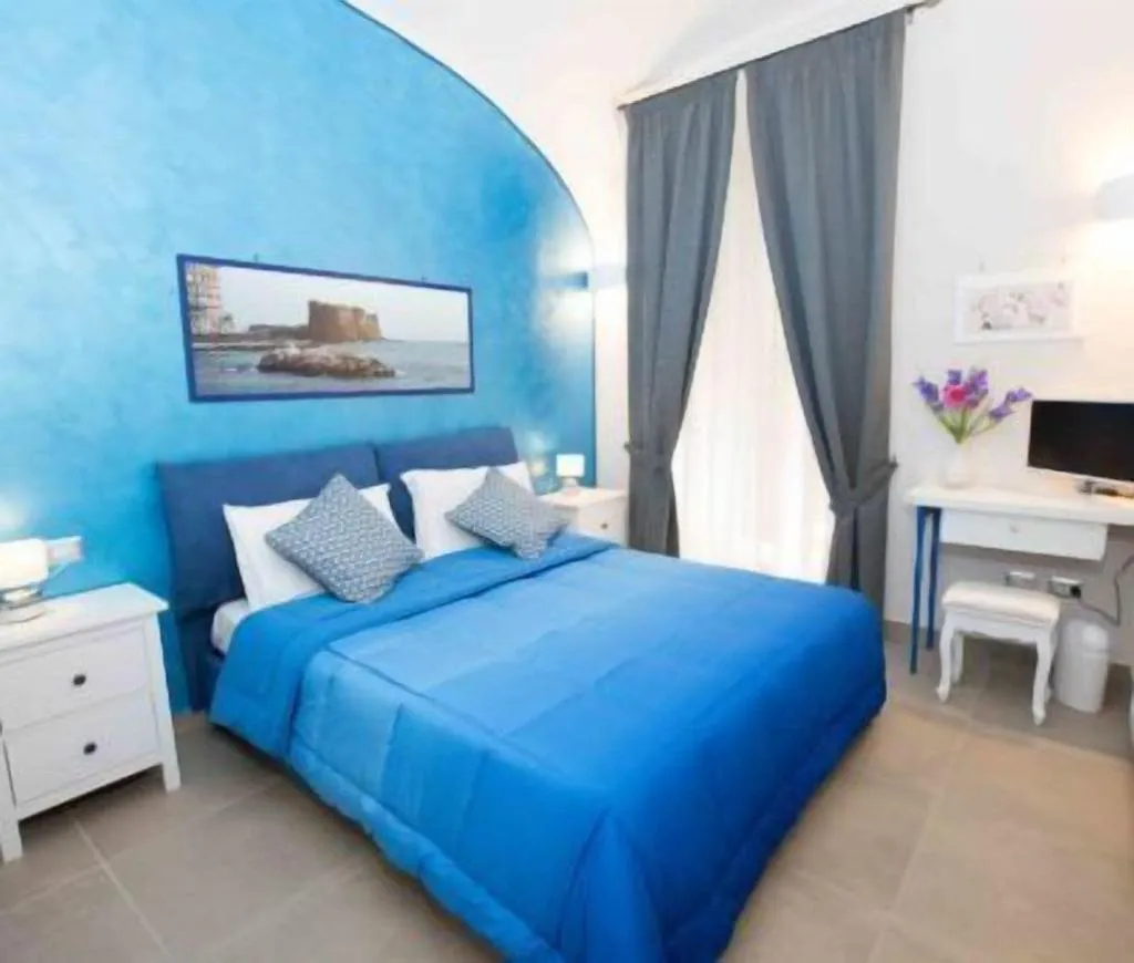 Room, Chiaia Suites, Naples