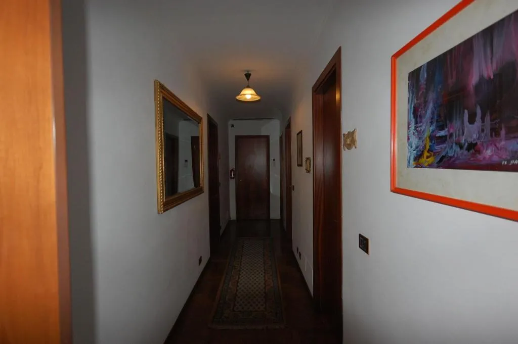 Lobby, Alexis, Rome