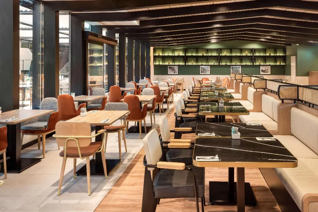 Restaurant, Melia Avenida America, Madrid