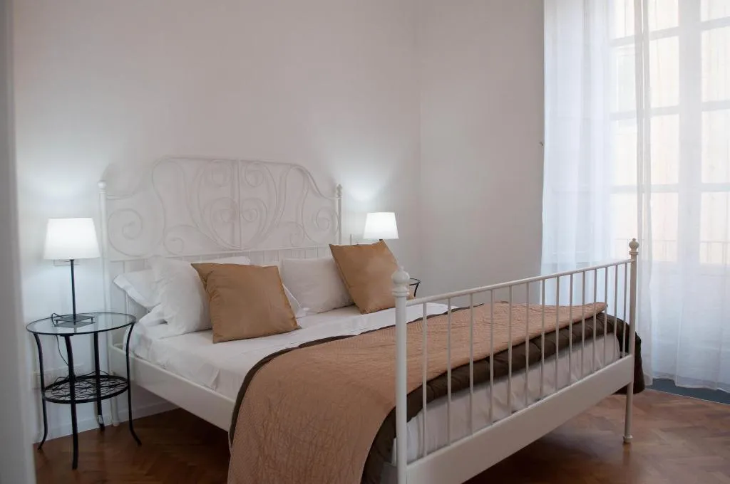 Room, Hotel Neronensis, Naples