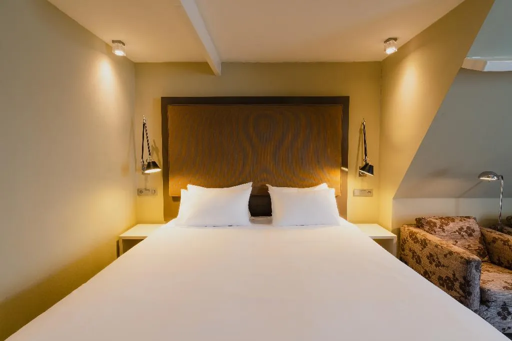 JUNIOR SUITE STANDARD Room, Hotel Roemer, Amsterdam