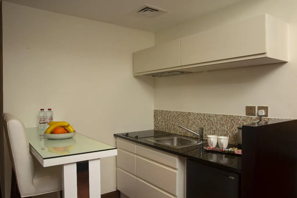 SINGLE DELUXE Room, Number One Tower Suites, Dubai