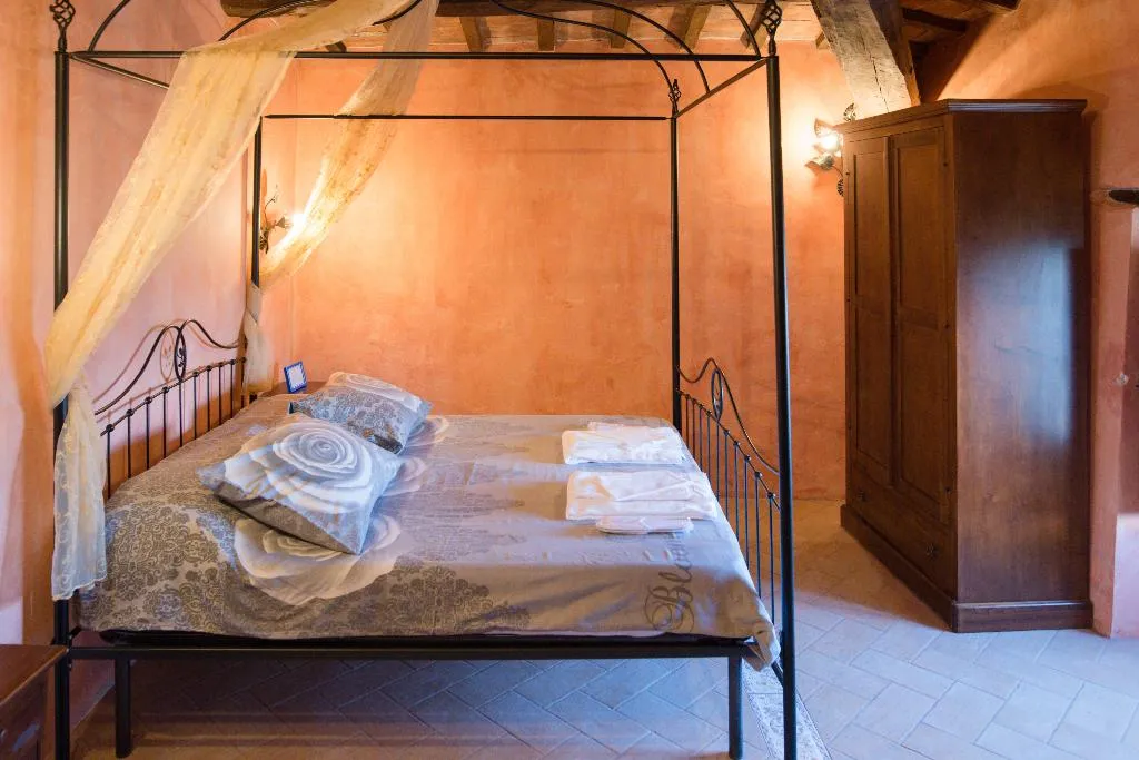 DOUBLE DELUXE Room, Castello di Giomici, Perugia