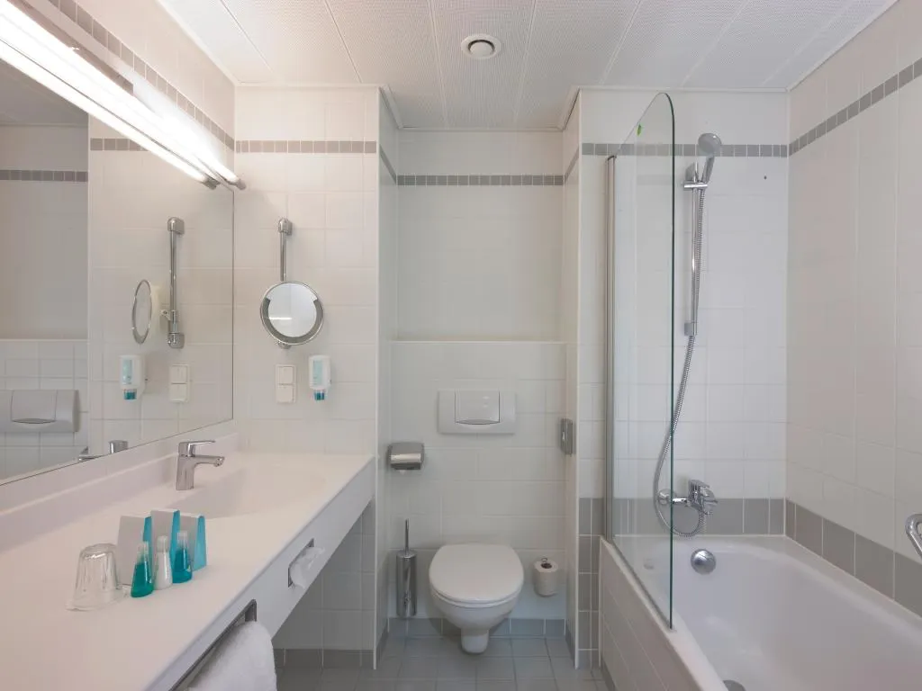 DOUBLE SINGLE USE CLASSIC Room, Austria Trend Hotel Europa Salzburg, Salzburg