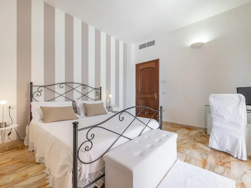 DOUBLE DELUXE Room, Villa Iole, Cagliari