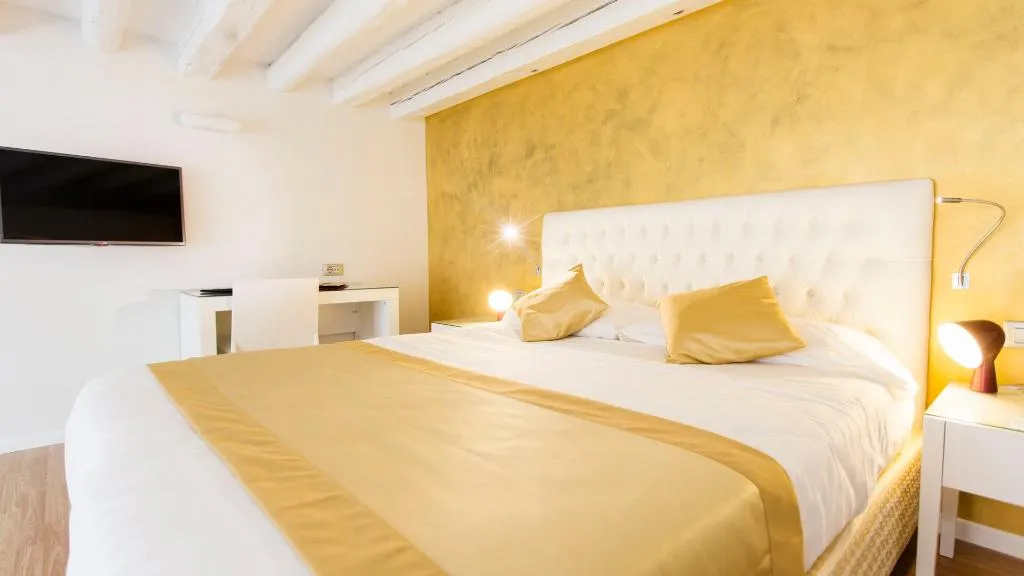 QUADRUPLE ANNEX Room, American Dinesen, Venice
