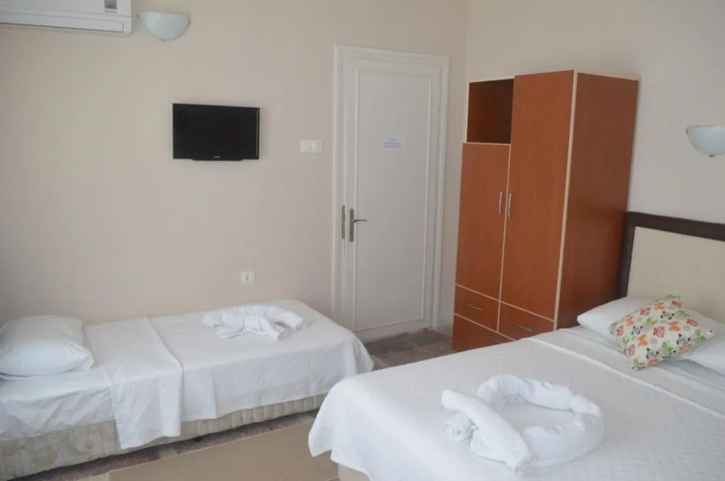 Room TWO BEDS Room, Tunc Otel, Izmir