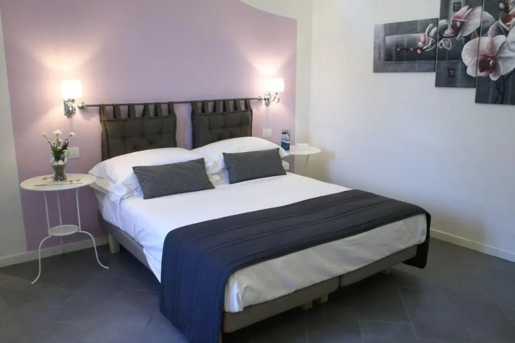 Room, Sotto Le Stelle Ai Decumani, Naples