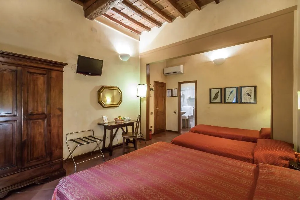 Room, Mario's, Florence