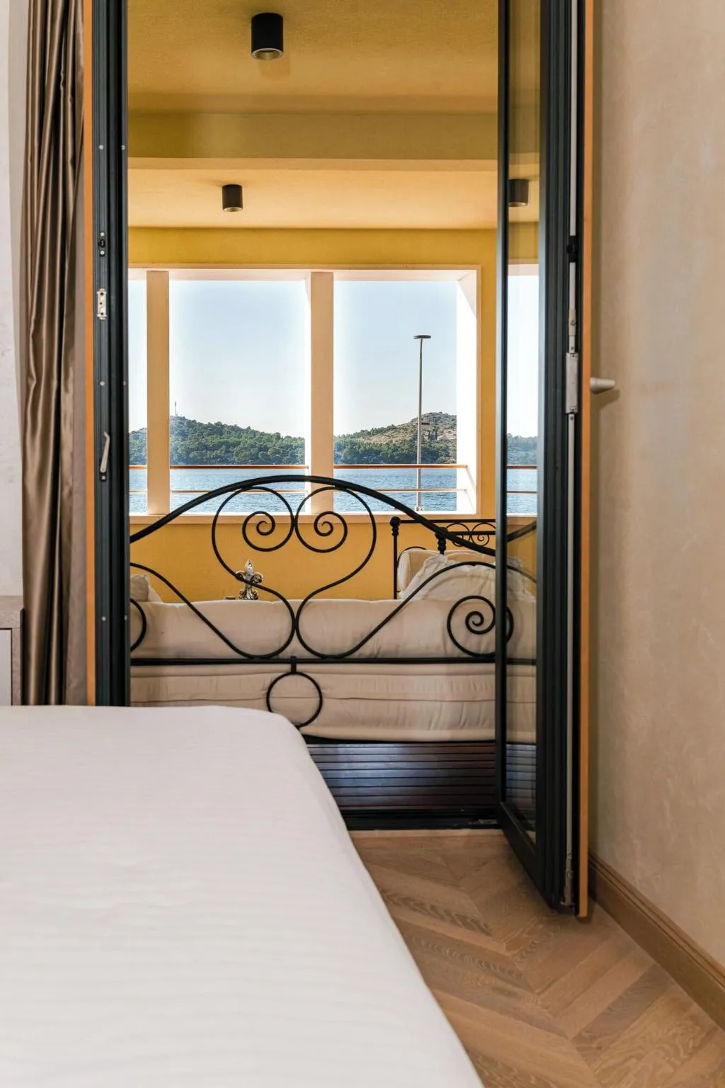 Room, Armerun Heritage Hotel & Residences, Split
