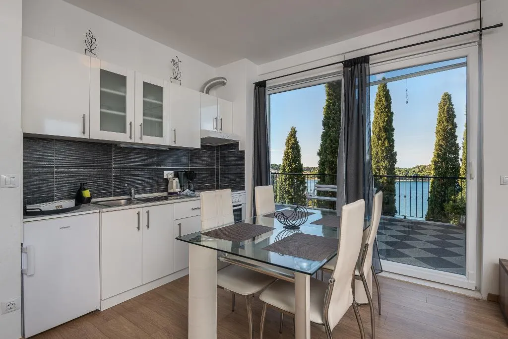APARTMENT SEA VIEW WITH BALCONY Room, Apartments Didan, Dubrovnik