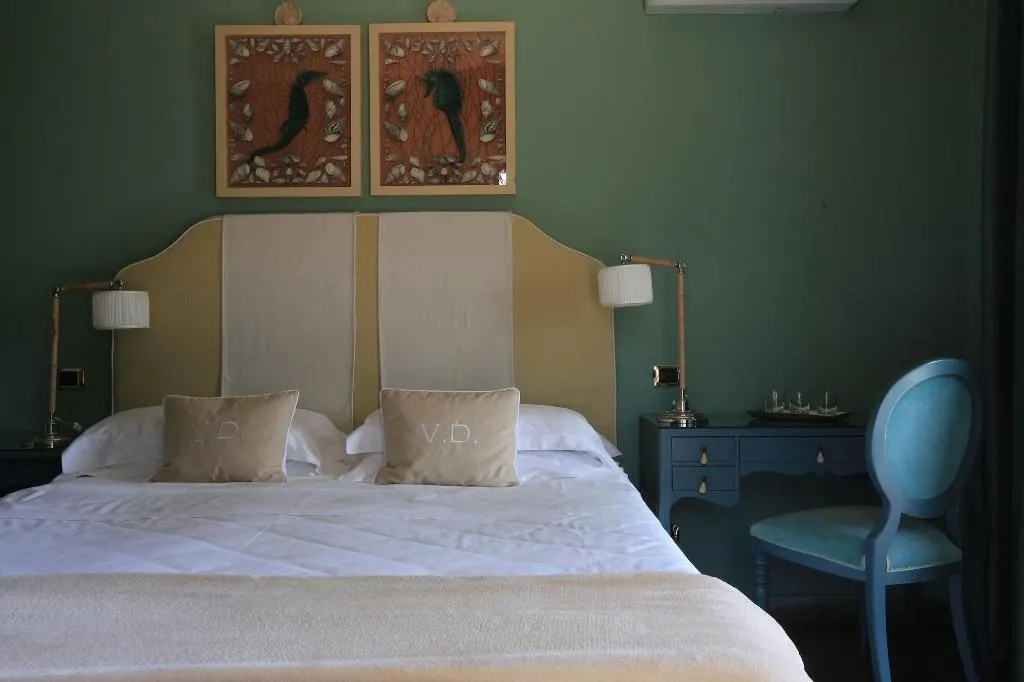 Room, Villa Ducale, Taormina