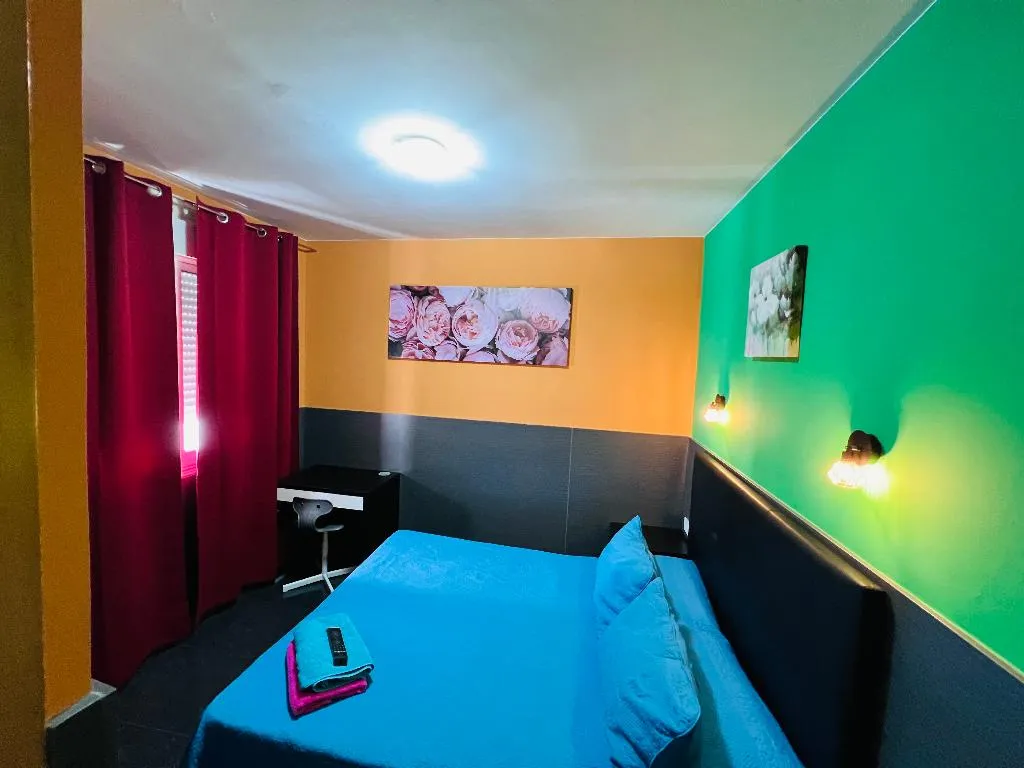 Double or Twin STANDARD Room, Hostal Numancia, Madrid