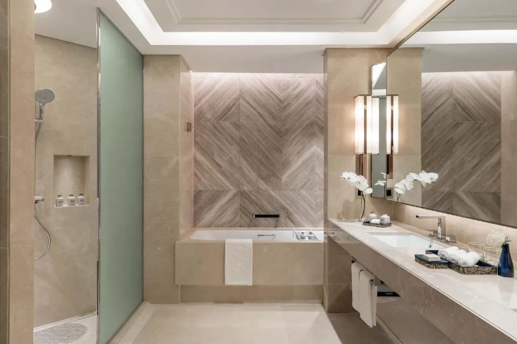 DOUBLE LUXURY Room, Taj Exotica Resort & Spa, The Palm Dubai, Dubai