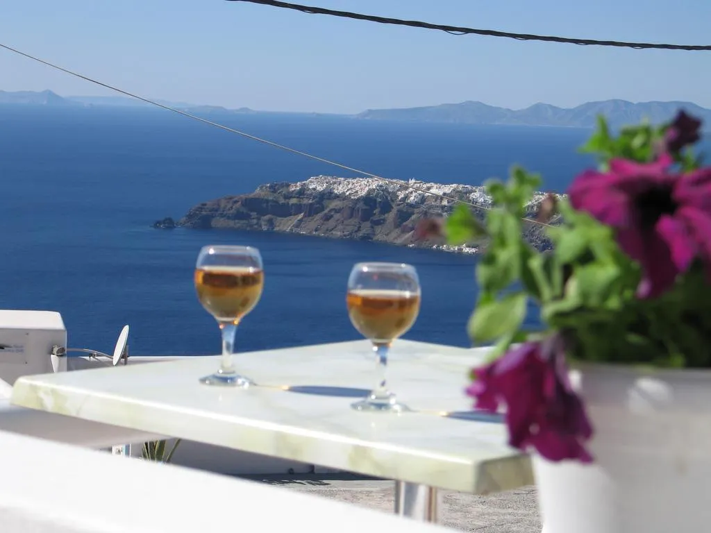 General view, Merovigliosso Studios and Apts., Santorini