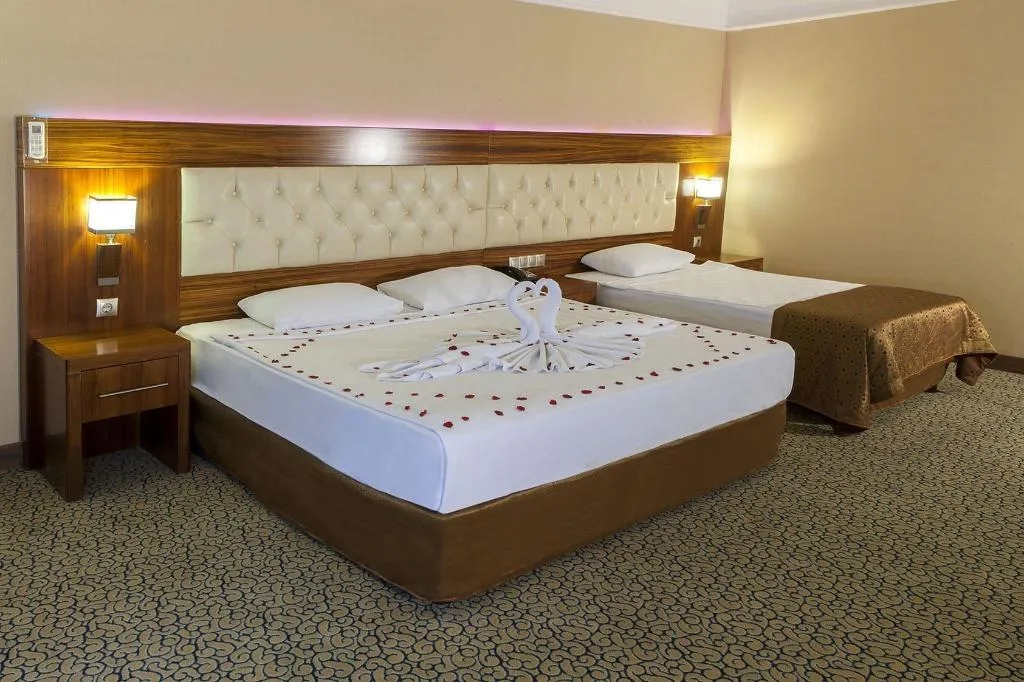 Room, Bera, Antalya