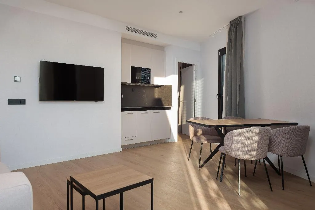 APARTMENT ONE BEDROOM Room, Tembo Barcelona, Barcelona