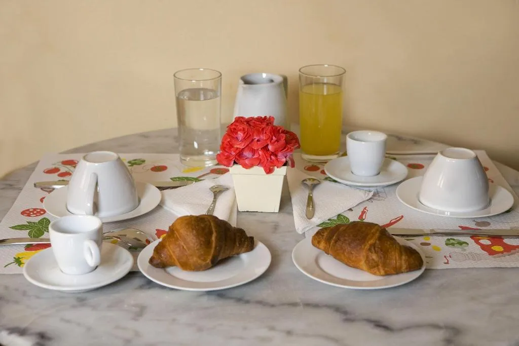 Restaurant, Cine Holiday, Naples