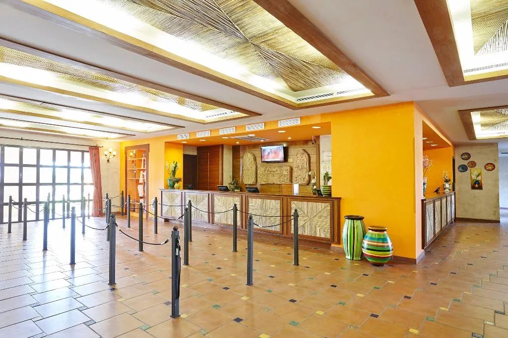 Lobby, PortAventura El Paso + Ticket Included, Costa Dorada