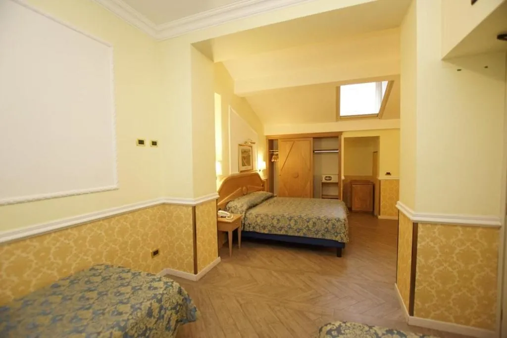 Room, Giglio Dell'Opera, Rome