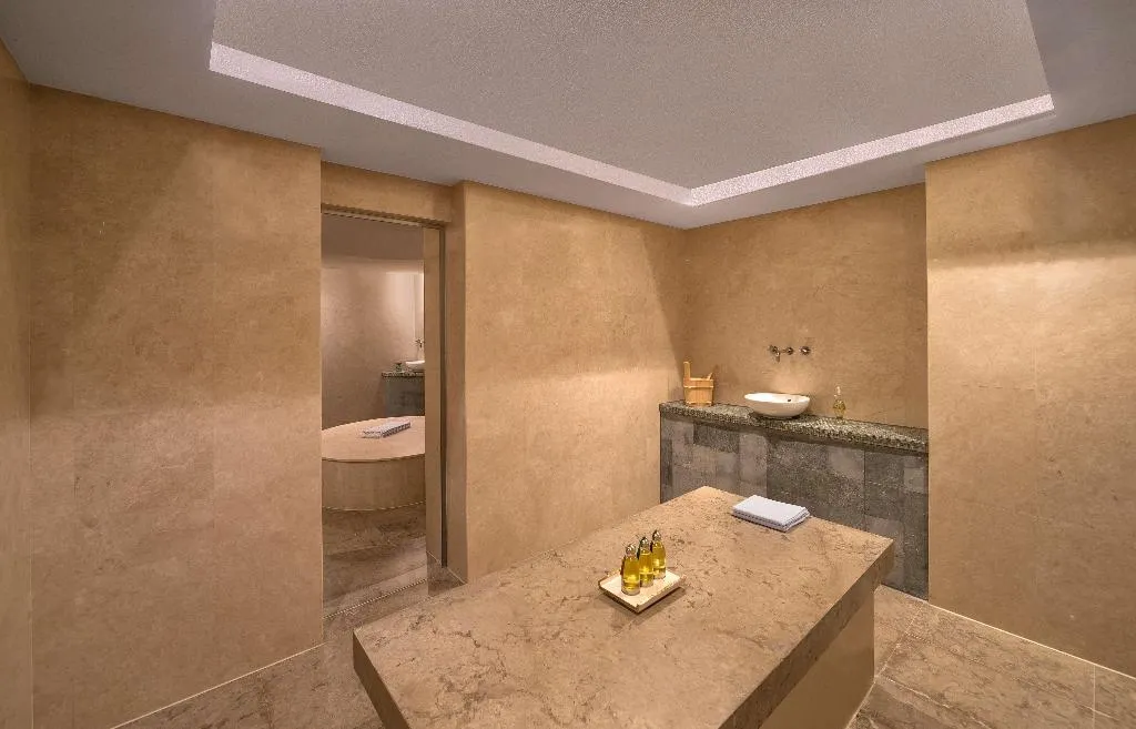 Sports and Entertainment, Hyatt Regency Dubai Creek Heights, Dubai