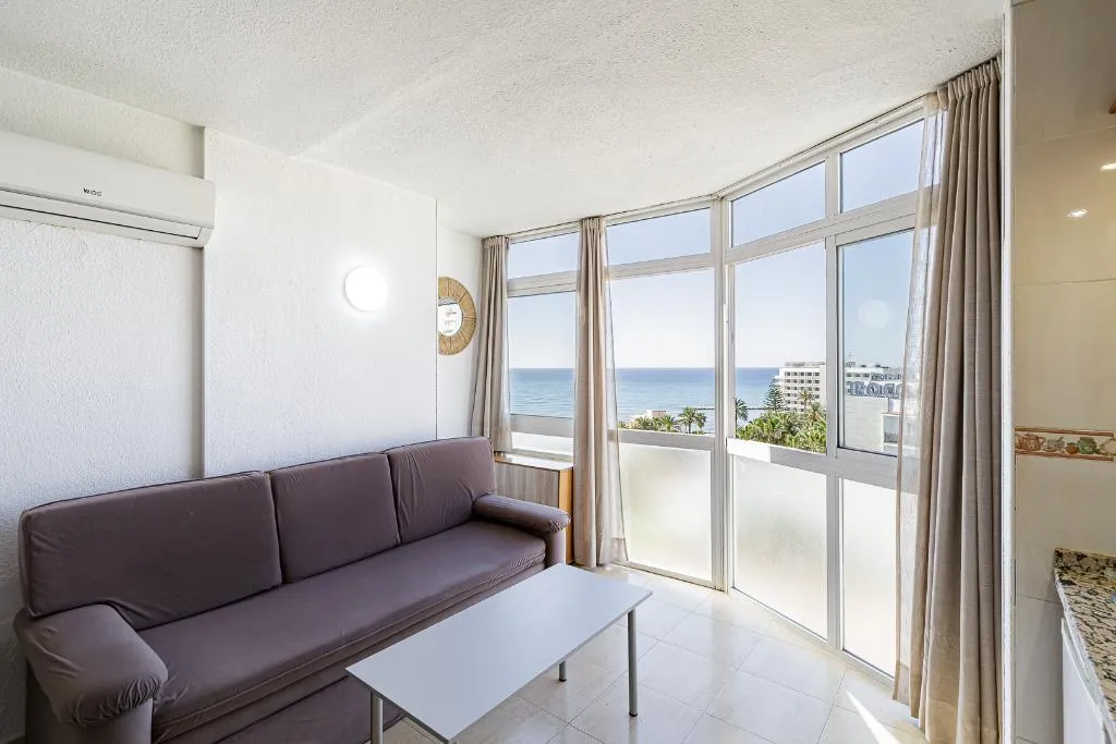 APARTMENT CAPACITY 4 ONE BEDROOM Room, Doramar, Costa Del Sol
