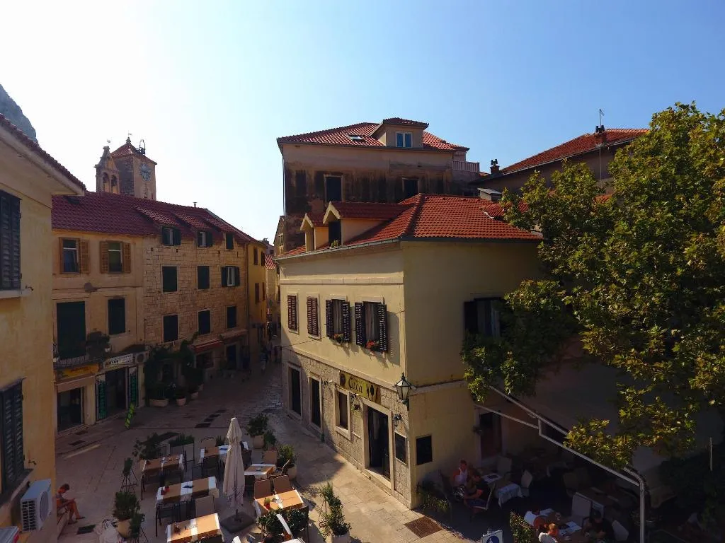 General view, Inn By The River, Split