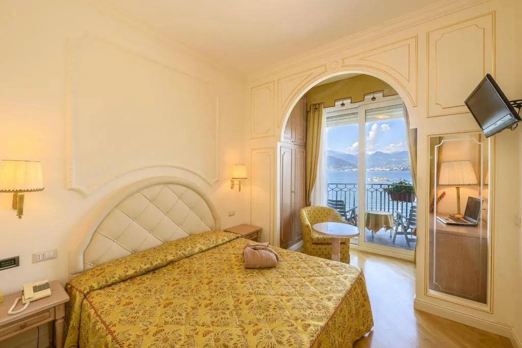 Double or Twin DELUXE Room, Astoria, Milan