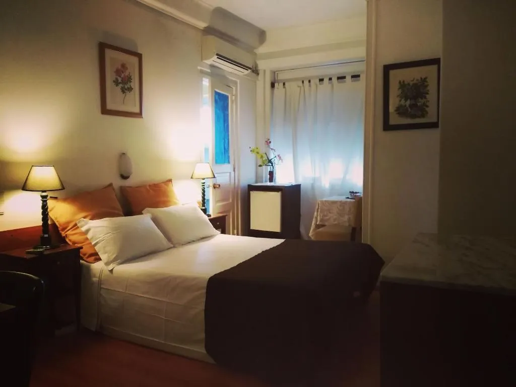 Room, A Ponte, Lisbon