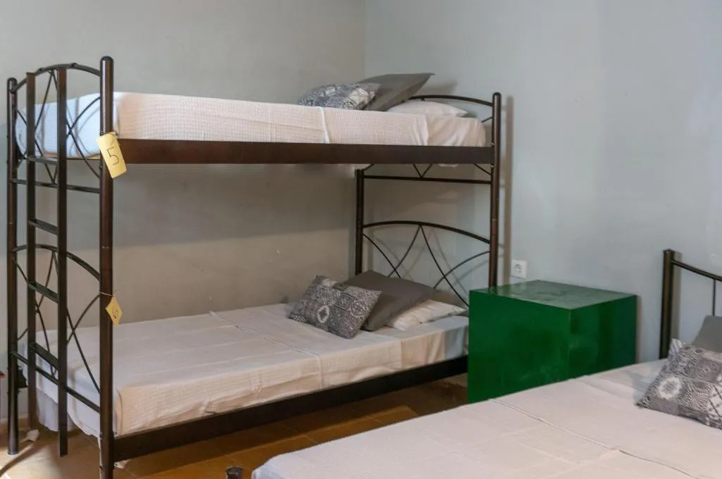 Room, Dioskouros, Athens