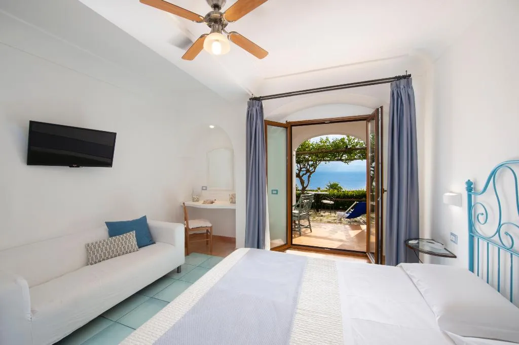 DOUBLE DELUXE SEA VIEW Room, Maresca Hotel Praiano, Naples