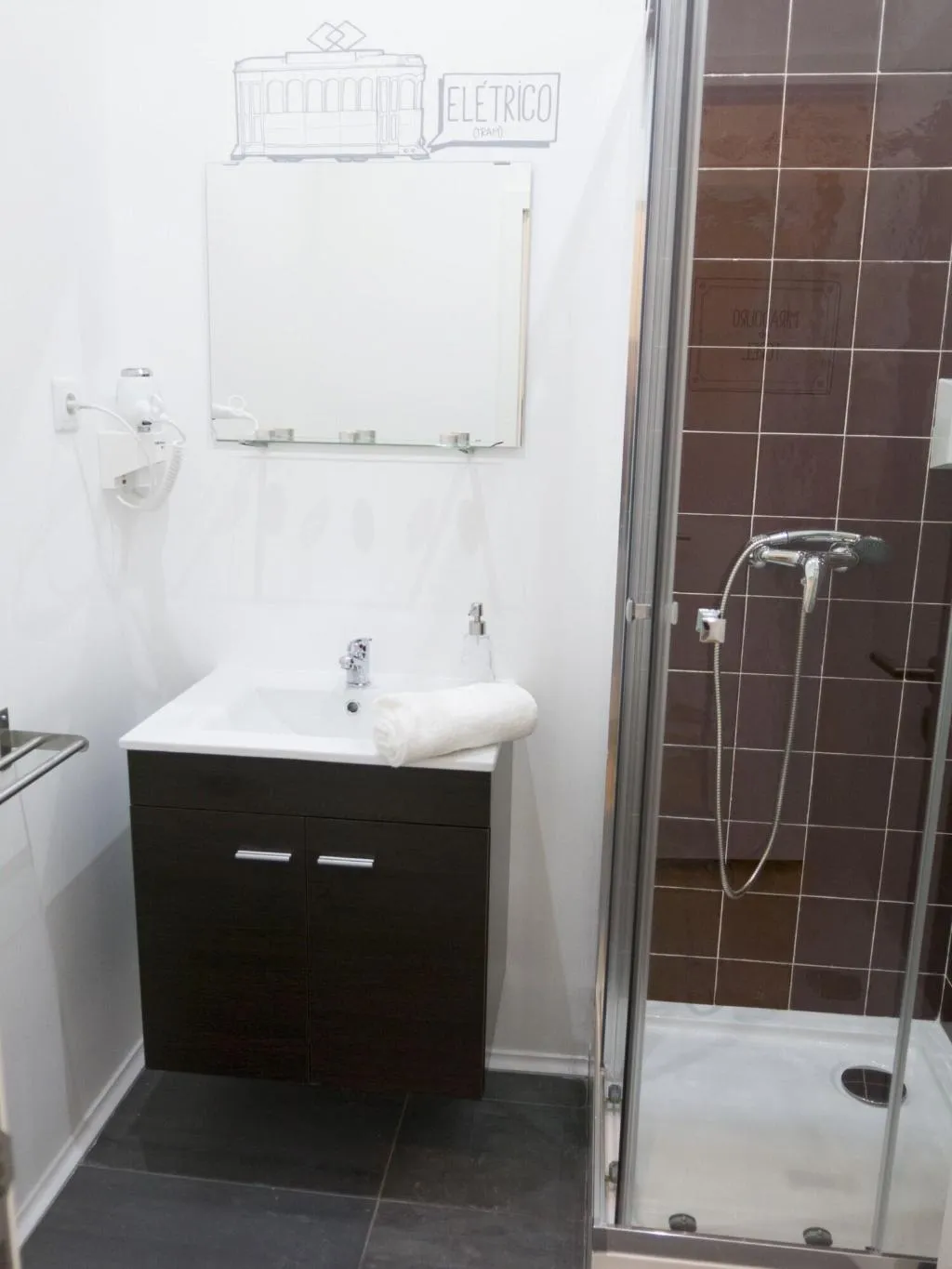 Room, Lisbon Check-In Guesthouse, Lisbon