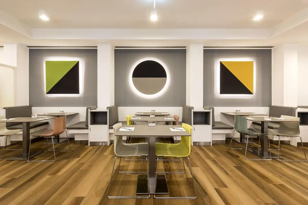 Restaurant, 43 Station Hotel, Milan