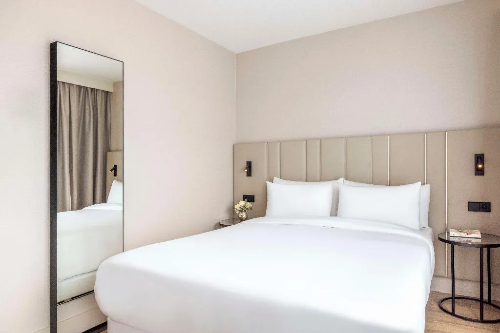 Double or Twin STANDARD Room, NH Amsterdam Leidseplein, Amsterdam